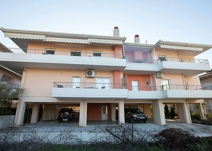 V Luxury Apartment 4